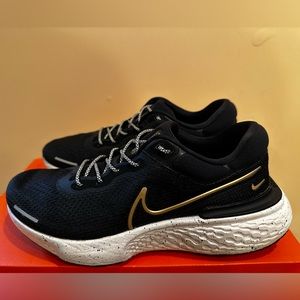 Nike Zoomx Invincible Run FK Black/White size 11